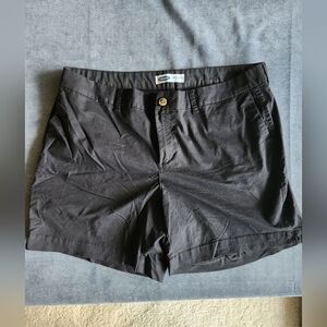 Old Navy Everyday Short Mid Rise size 18